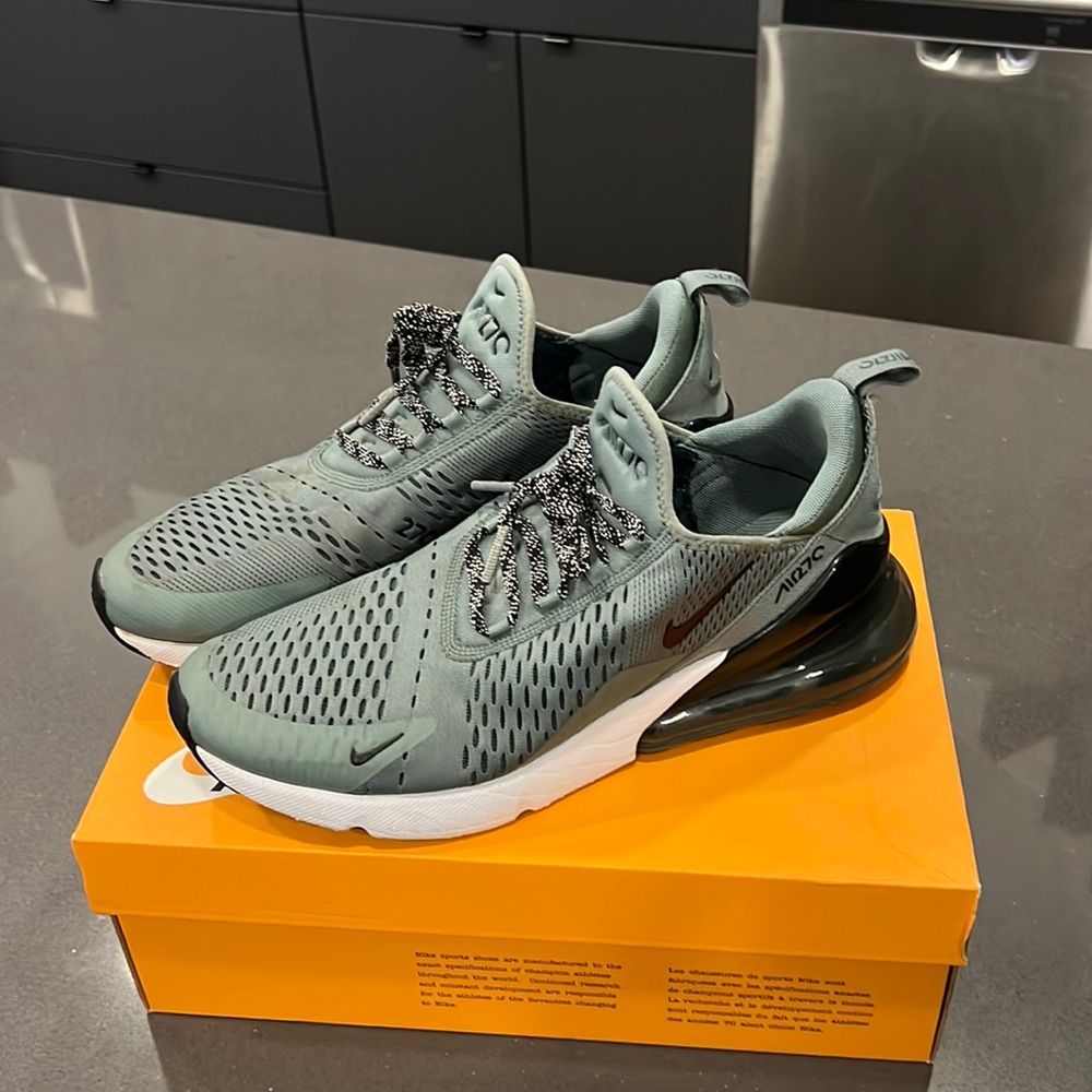 Nike Air Max 270